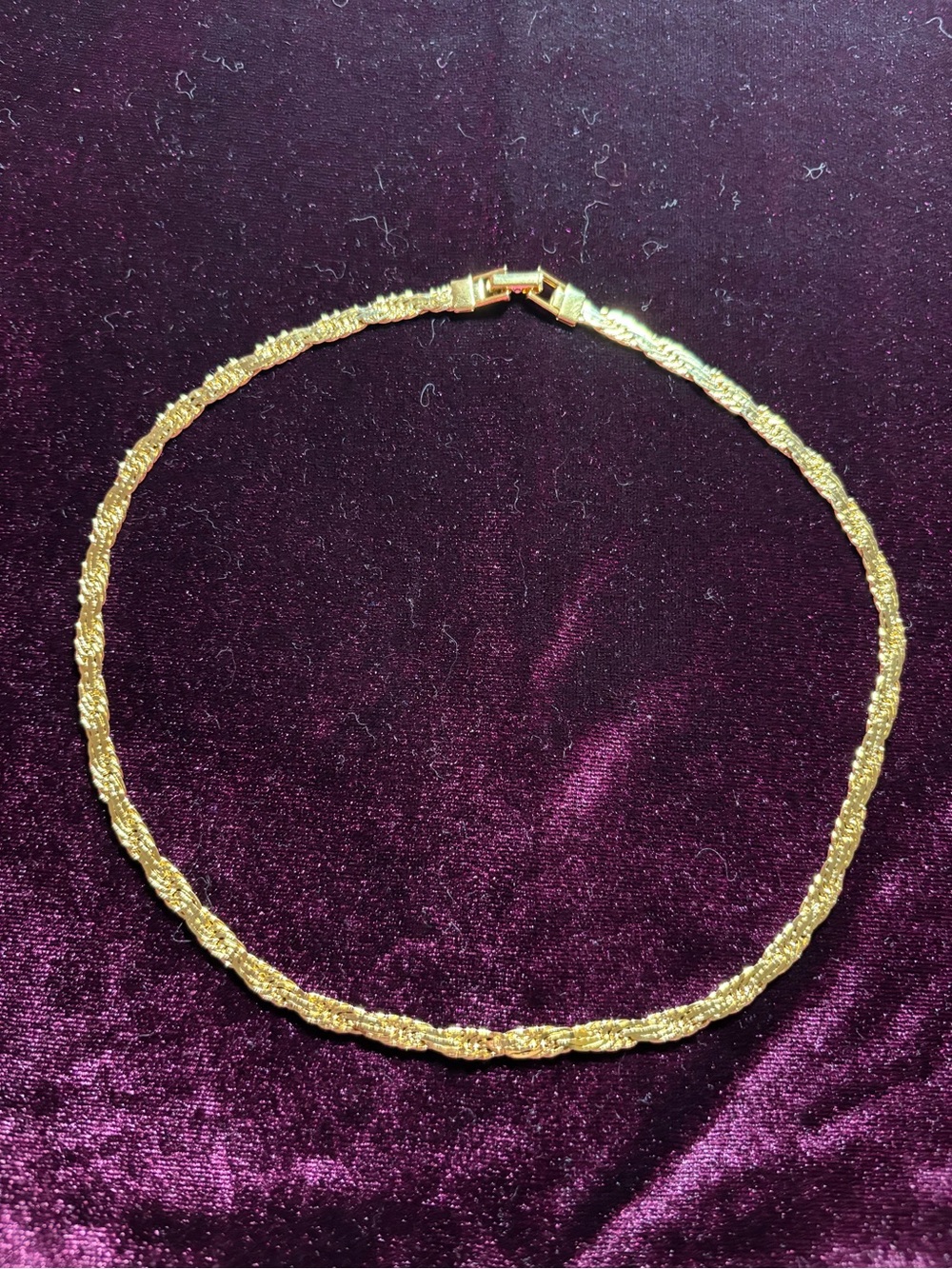 Vintage Signed ©️TRIFARI®️ Good Tone twisted rope chain necklace 18”